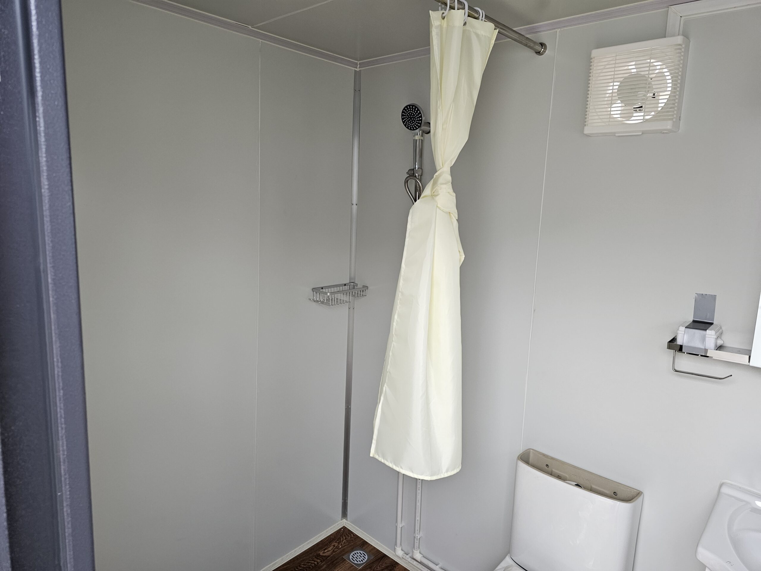 Sanitário Portátil com Chuveiro - Image 6